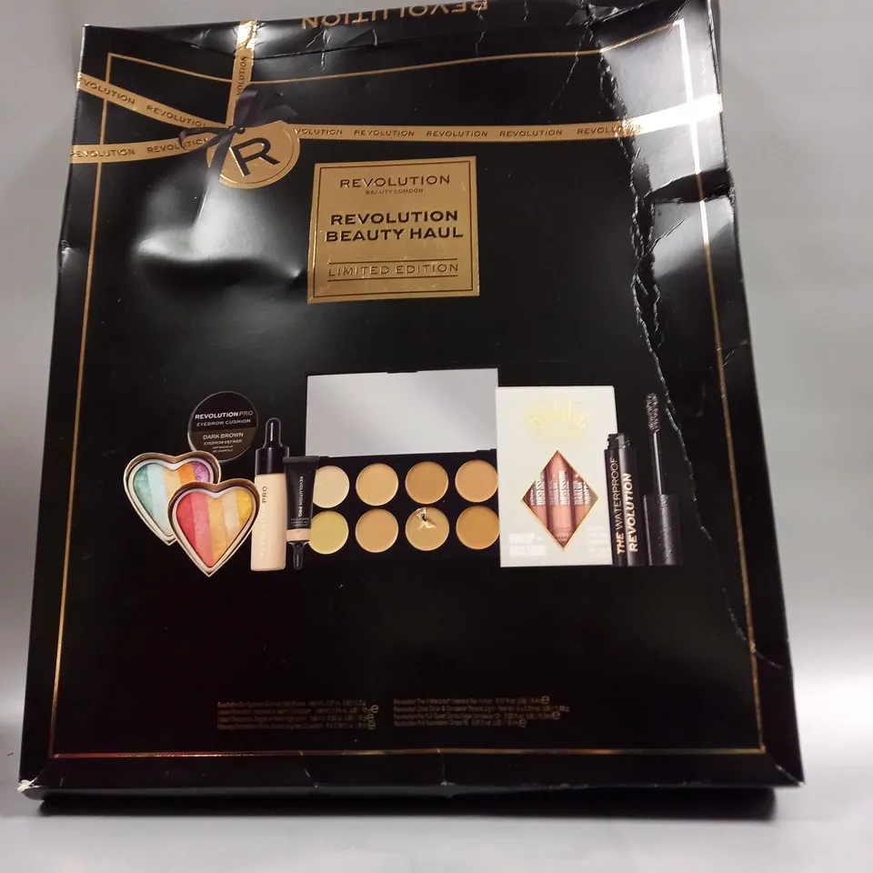 REVOLUTION BEAUTY HAUL LIMITED EDITION 