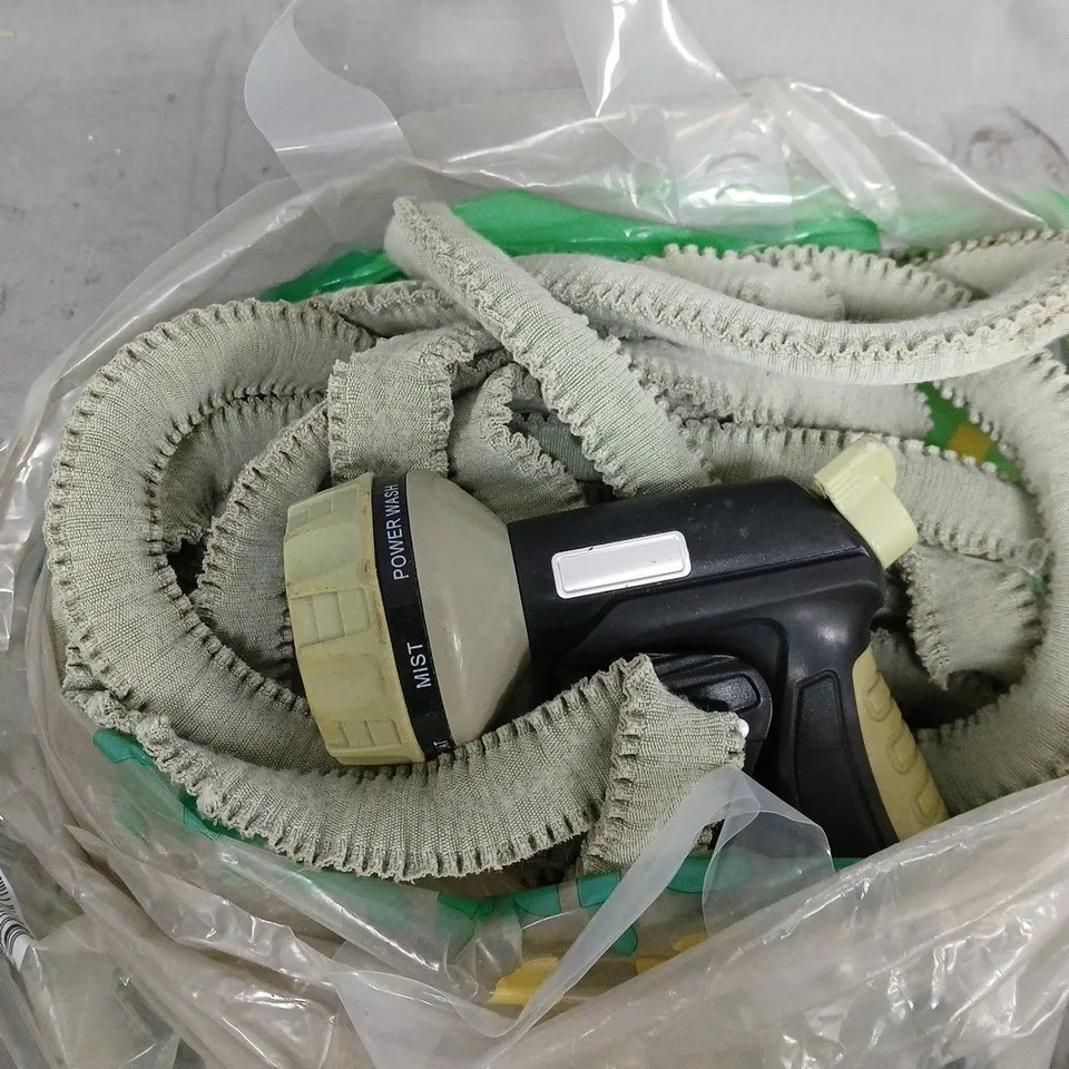 Grumpy Gardener Reinforced Expandable Hose with Spray Nozzle – Green/Beige