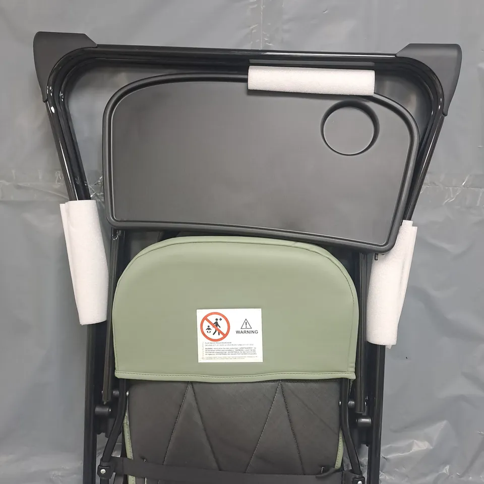 BOXED FLIP MAGIC FOLDABLE HIGH CHAIR IN PEARL GREY
