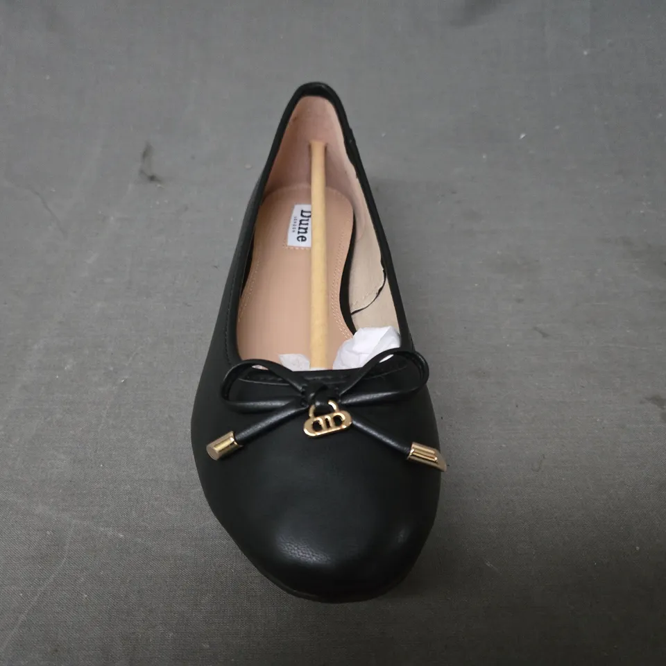 BOXED PAIR OF DUNE LONDON 028 HARPING SLIP-ON BALLERINA SHOES IN BLACK W. BOW DETAIL SIZE 5