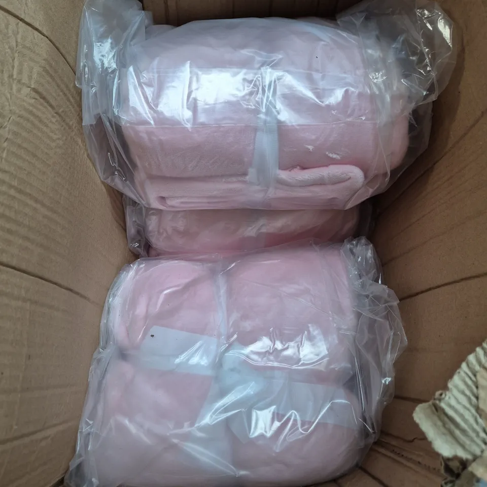 BOX OF 5 ASSORTED TOPAZHOME PLUSH BLANKET HOODIES