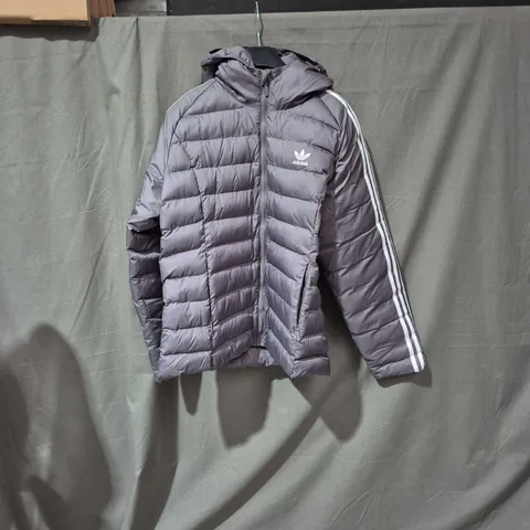 ADIDAS IW5852 SLIM JACKET – GREY PUFFER WITH LOGO 16-18 LARGE 