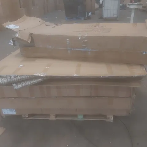 PALLET OF ASSORTED INCOMPLETE GARDEN AND PATIO FURNITURE PARTS
