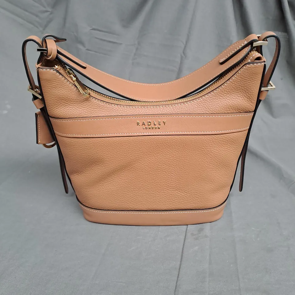 RADLEY LONDON SHORT STRAP ZIP POUCH BAG IN BROWN 
