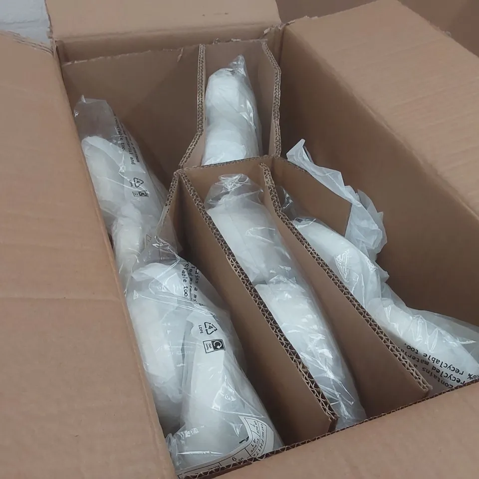BOX CONTAINING APPROXIMATELY 6x BRAND NEW SIMPLY BE WHITE PHOEBE WIDE SANDALS - SIZE 7