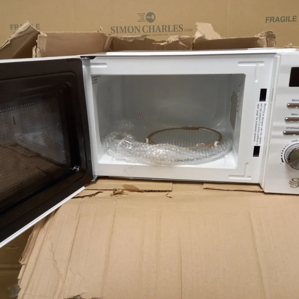 SWAN 700W WHITE SYMPHONY DIGITAL MICROWAVE 