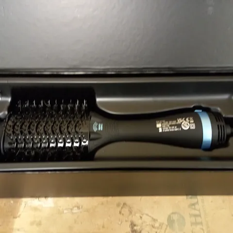 REVAM PROGLOSSPERFECT BLOW DRY HAIRBRUSH