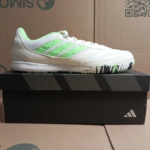 BOXED PAIR OF ADIDAS TOP SALA COMPETITIO TRAINERS IN WHITE/GREEN SIZE UK 9.5