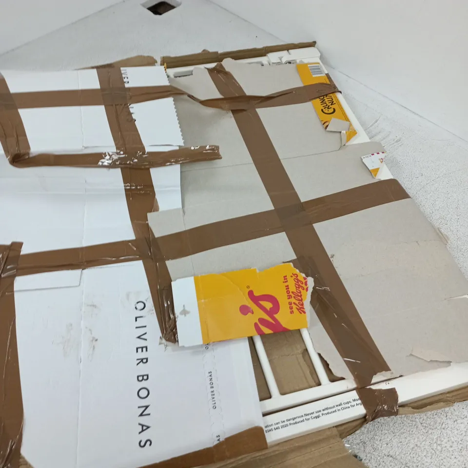 WHITE BABY SAFETY GATE