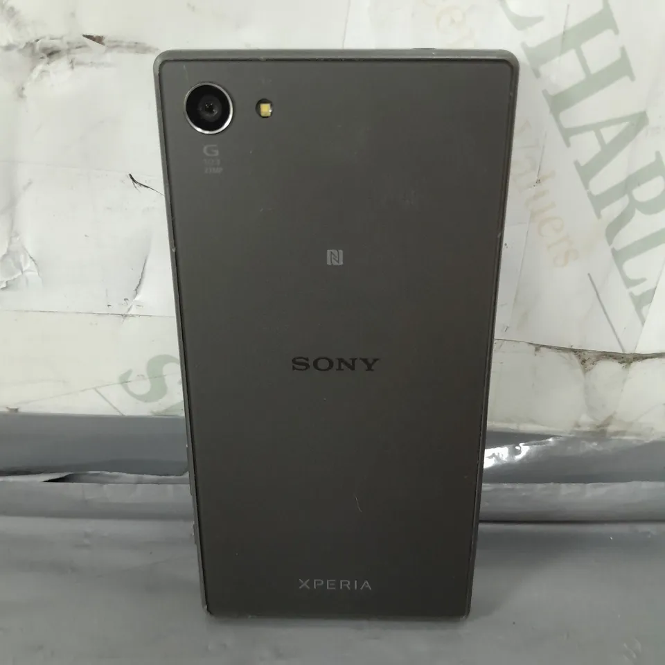 SONY XPERIA Z5 IN BLACK