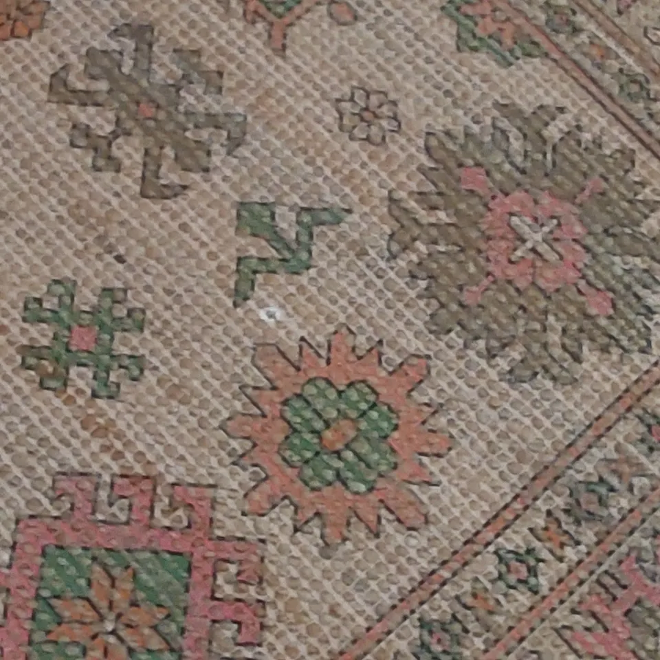 QUALITY DESIGNER AREA RUG - APPROXIMATELY 230 x 160cm