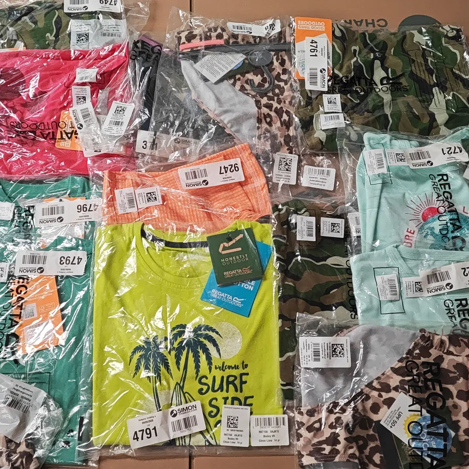 LOT OF 14 ASSORTED BRAND NEW REGATTA CLOTHING ITEMS IN VARIOUS STYLES AND SIZES