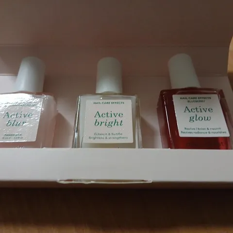 BOXED MANUCURIST PARIS NAIL CARE EFFECTS GIFT SET