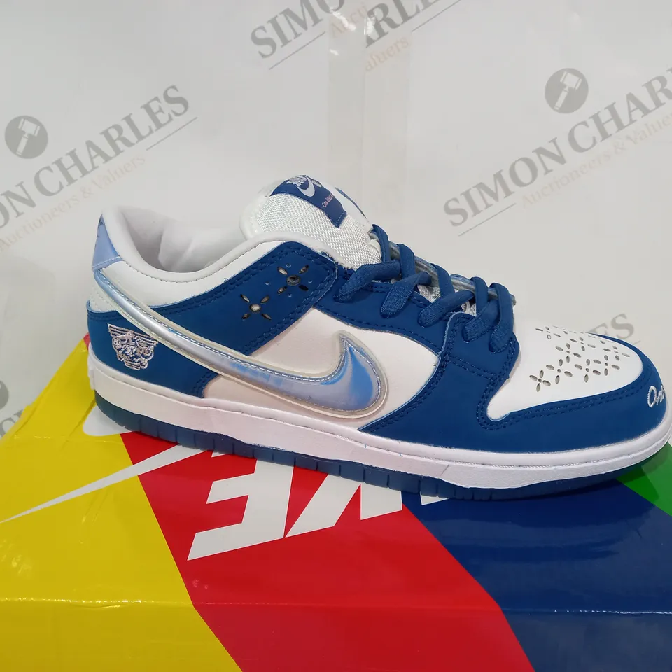 BOXED NIKE SB DUNKS LOW - ONE BLOCK AT A TIME SIZE 7