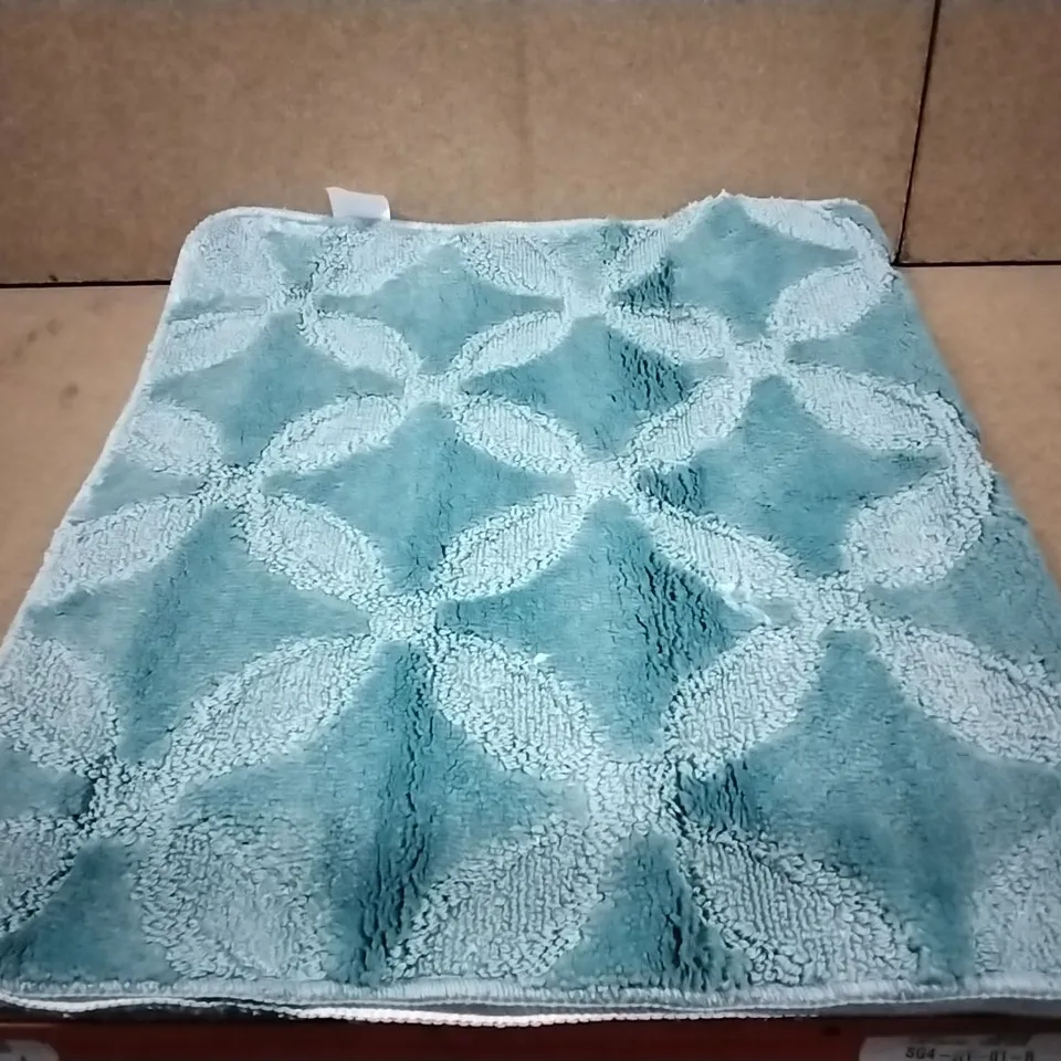 BRAND NEW PACO HOME 880 TURQUOISE TALLIN  BATH MAT SIZE 70CM X 120CM