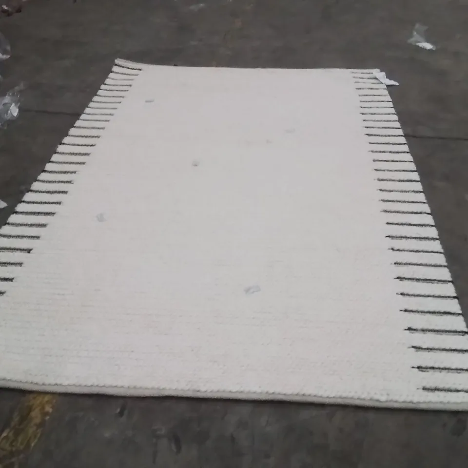 QUALITY DESIGNER AREA RUG - APPROXIMATELY 250X160CM