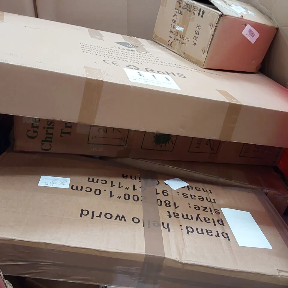 PALLET OF ASSORTED ITEMS INCLUDING: AIR FRYER, ARTIFICIAL CHRISTMAS TREE, LARGE RUG, 3-TIER HEATED CLOTHES DRYER, TOILET SEAT