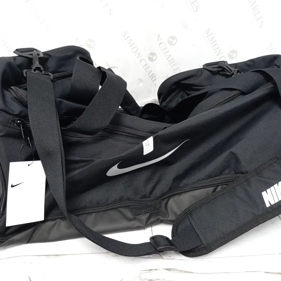 NIKE DUFFLE BAG IN BLACK