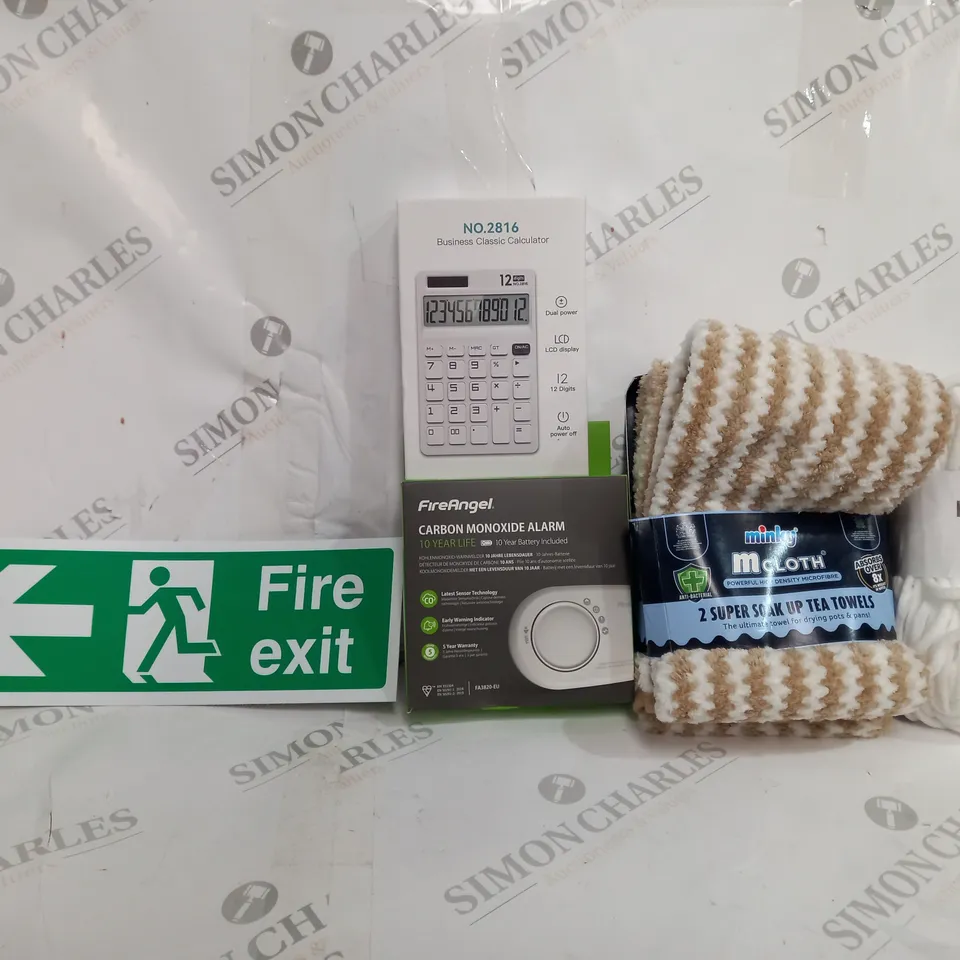 BOX OF APPROXIMATELY 15 ASSORTED ITEMS TO INCLUDE - FIRE EXIT SIGN - BUSINESS CLASSIC CALCULATOR - MINKY M CLOTH 2 SUPER SOAK UP TEA TOWELS ECT