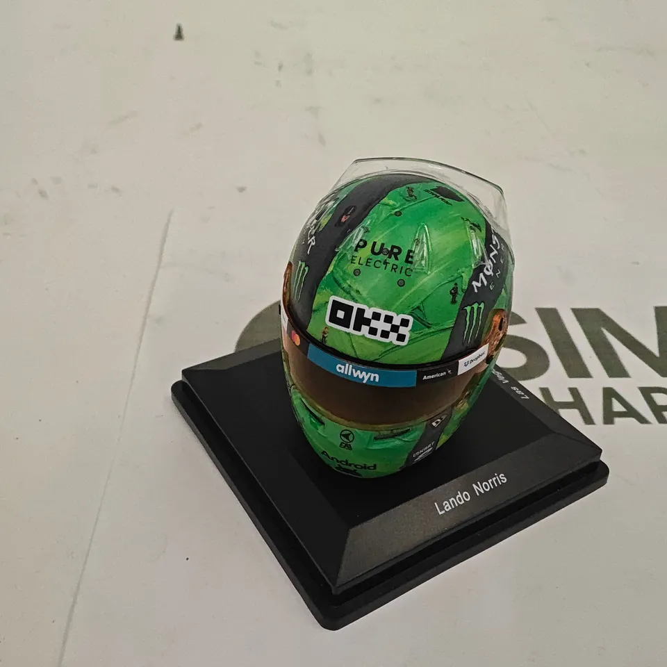 LANDO NORRIS LAS VEGAS GP 2025 COLLECTORS HELMET