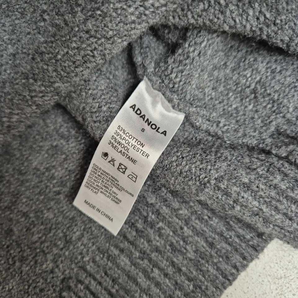 ADANOLA GREY KNIT SWEATSHIRT – UK SMALL