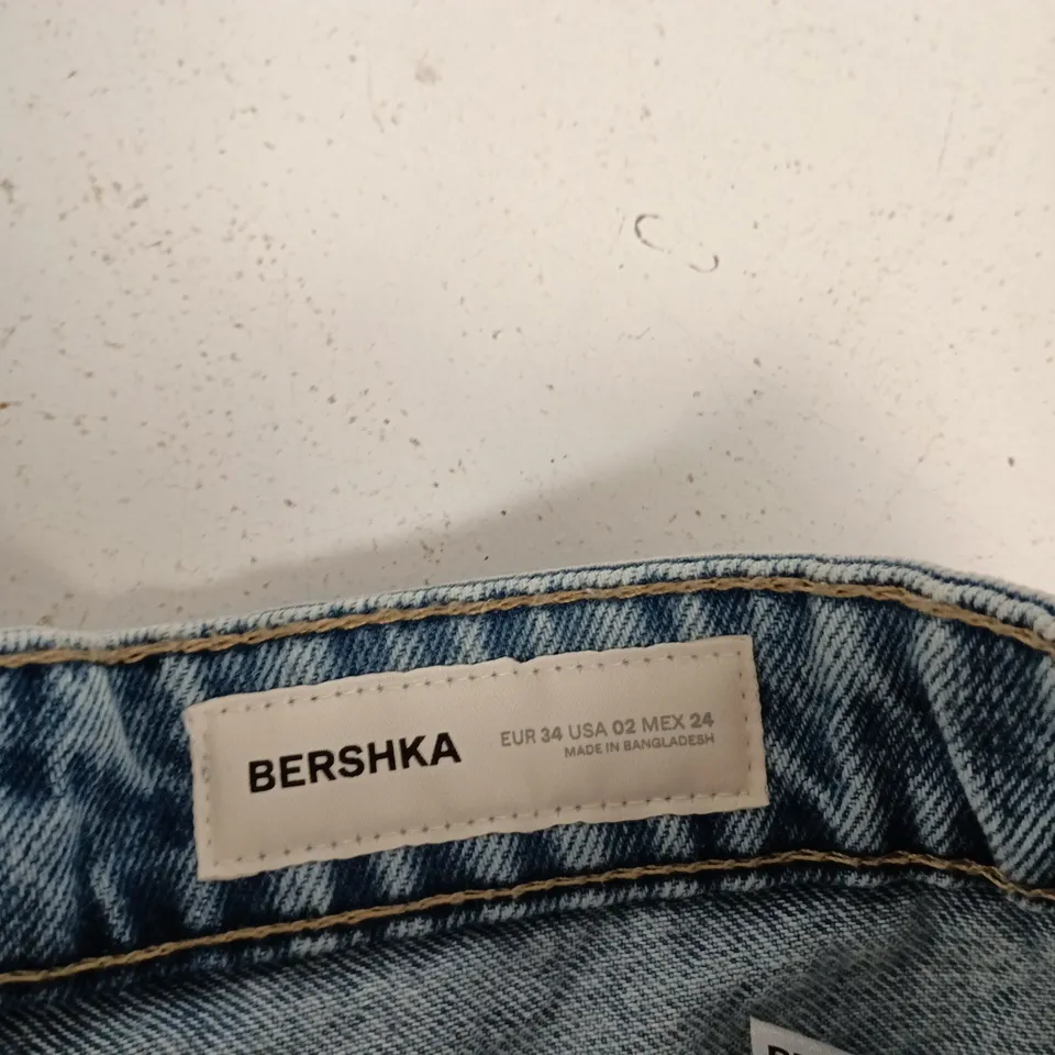 BERSHKA WOMEN’S DENIM SHORTS – EU 34 (US 2), TAG ATTACHED