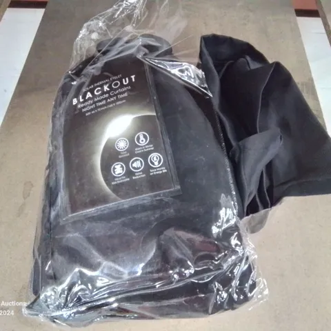BLACKOUT EYELET SYNTHETIC ROOM DARKENING 100% POLYESTER THERMAL CURTAINS