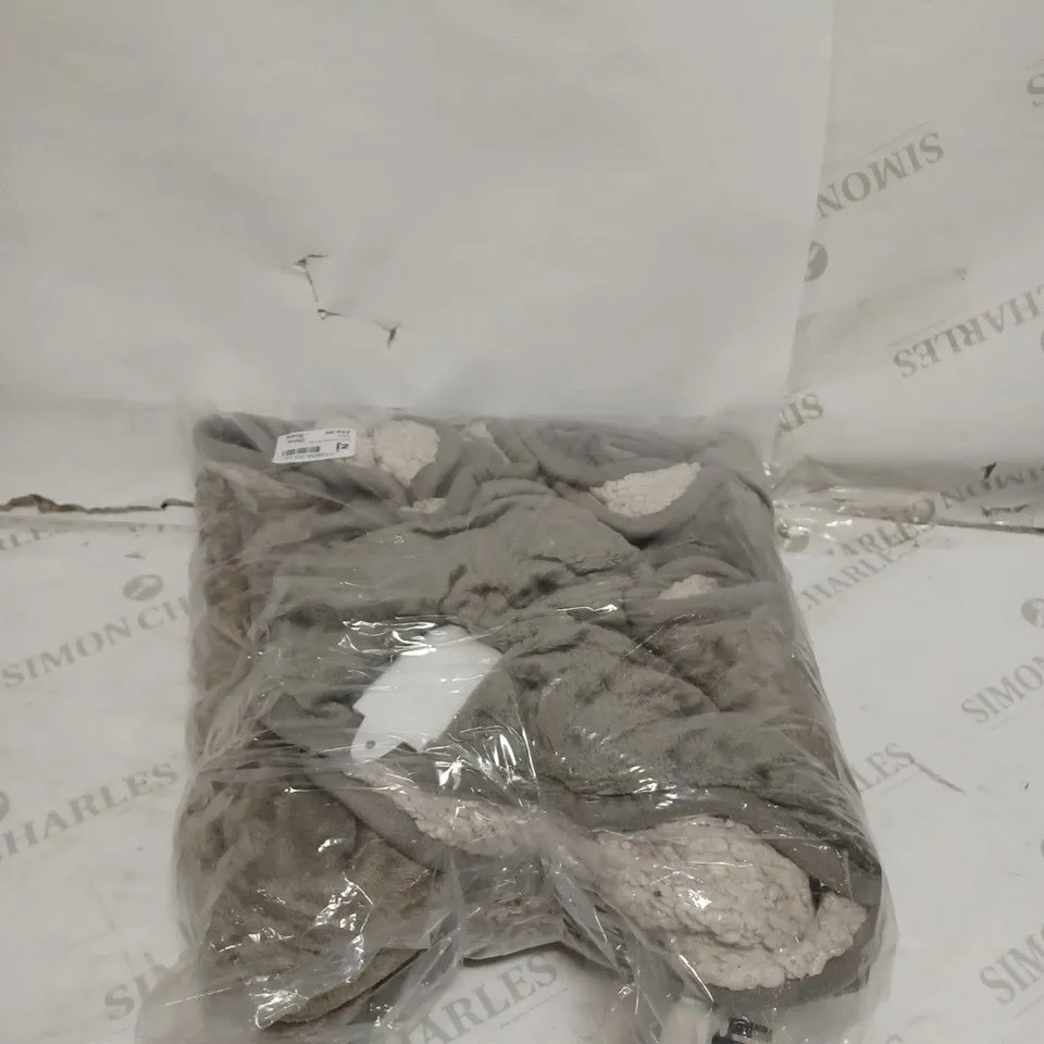 COZEE HOME OVERSIZED WRAP - SILVER / GREY