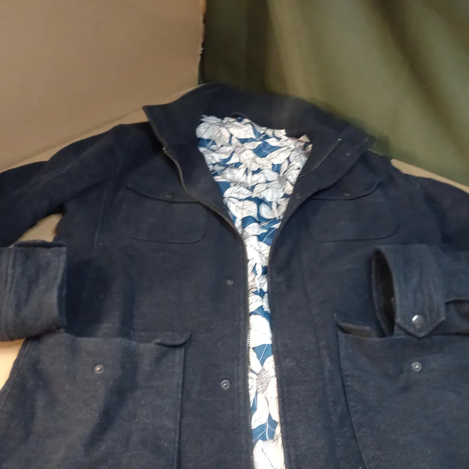 DESIGNER MENS BLACK/LARGE POCKET JACKET