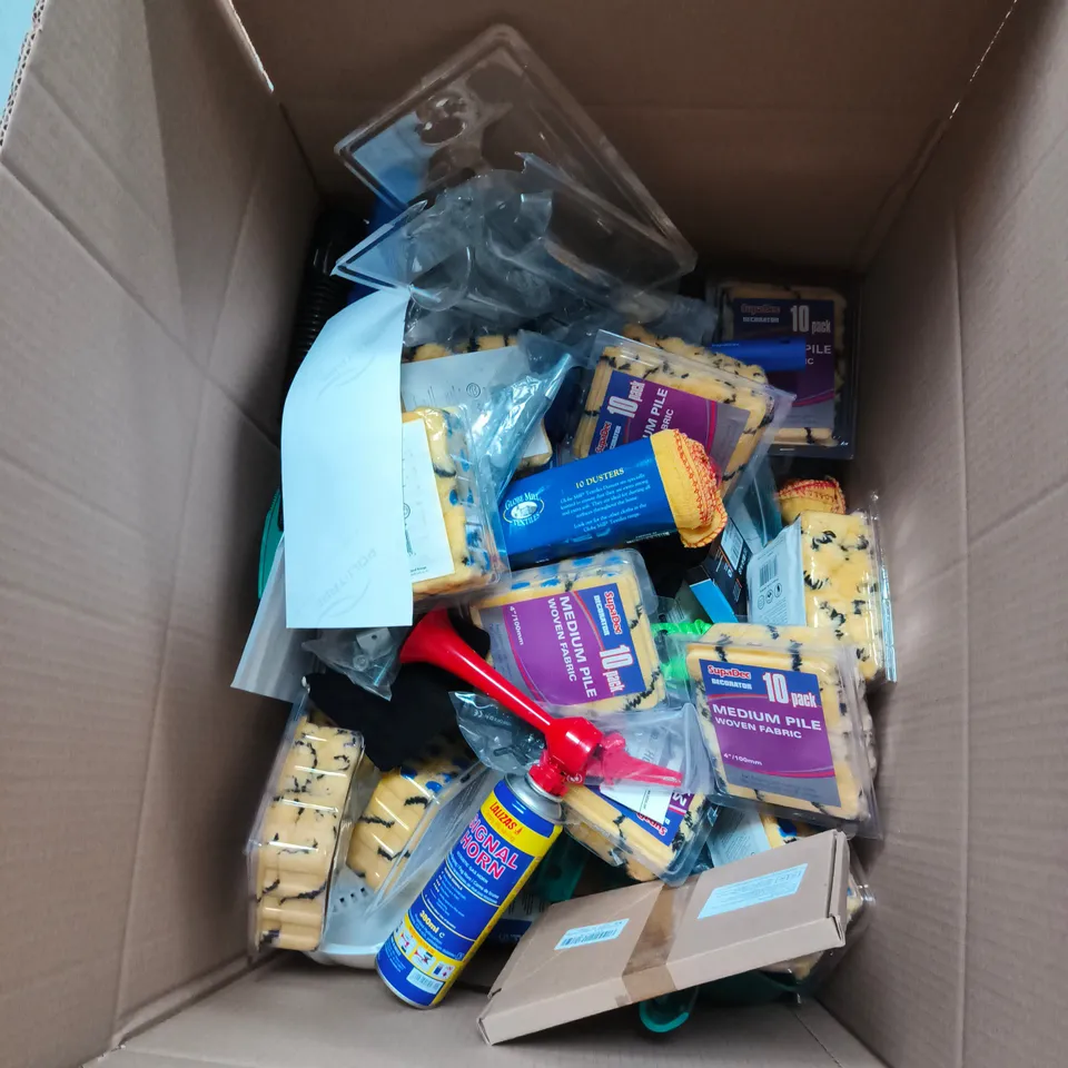 BOX OF APPROXIMATELY 20 ASSORTED ITEMS TO INCLUDE: TECKNET DOORBELL 