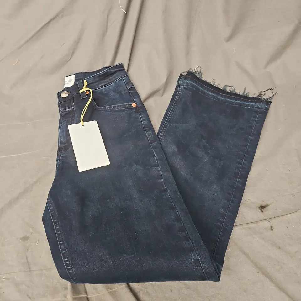 CLOSED HI-SUN JEANS IN DARK BLUE SIZE 27W 34L