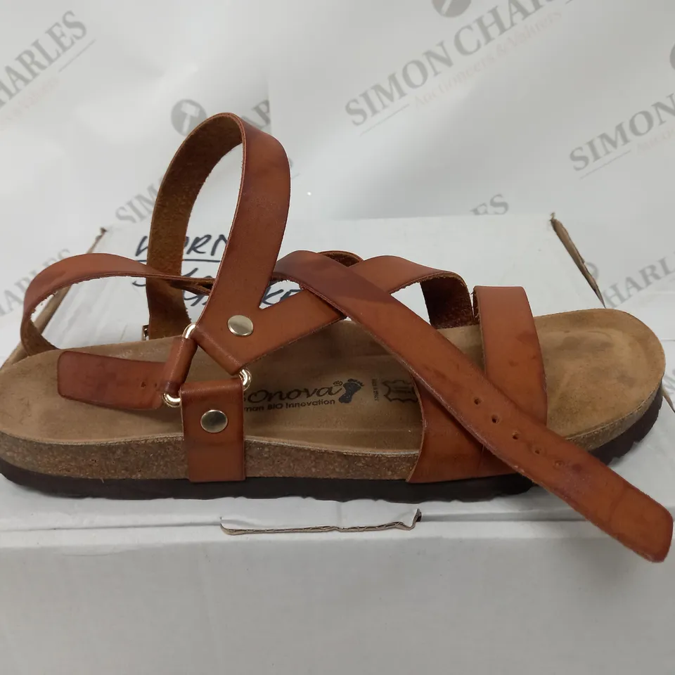 PAIR OF BONOVA STRAP SANDALS BROWN SIZE 8