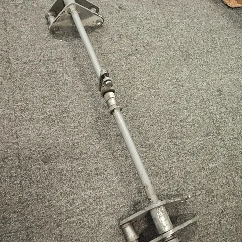 ADJUSTABLE MOUNTING POLE WITH BASE CLAMP – INDUSTRIAL HARDWARE COMPONENT
