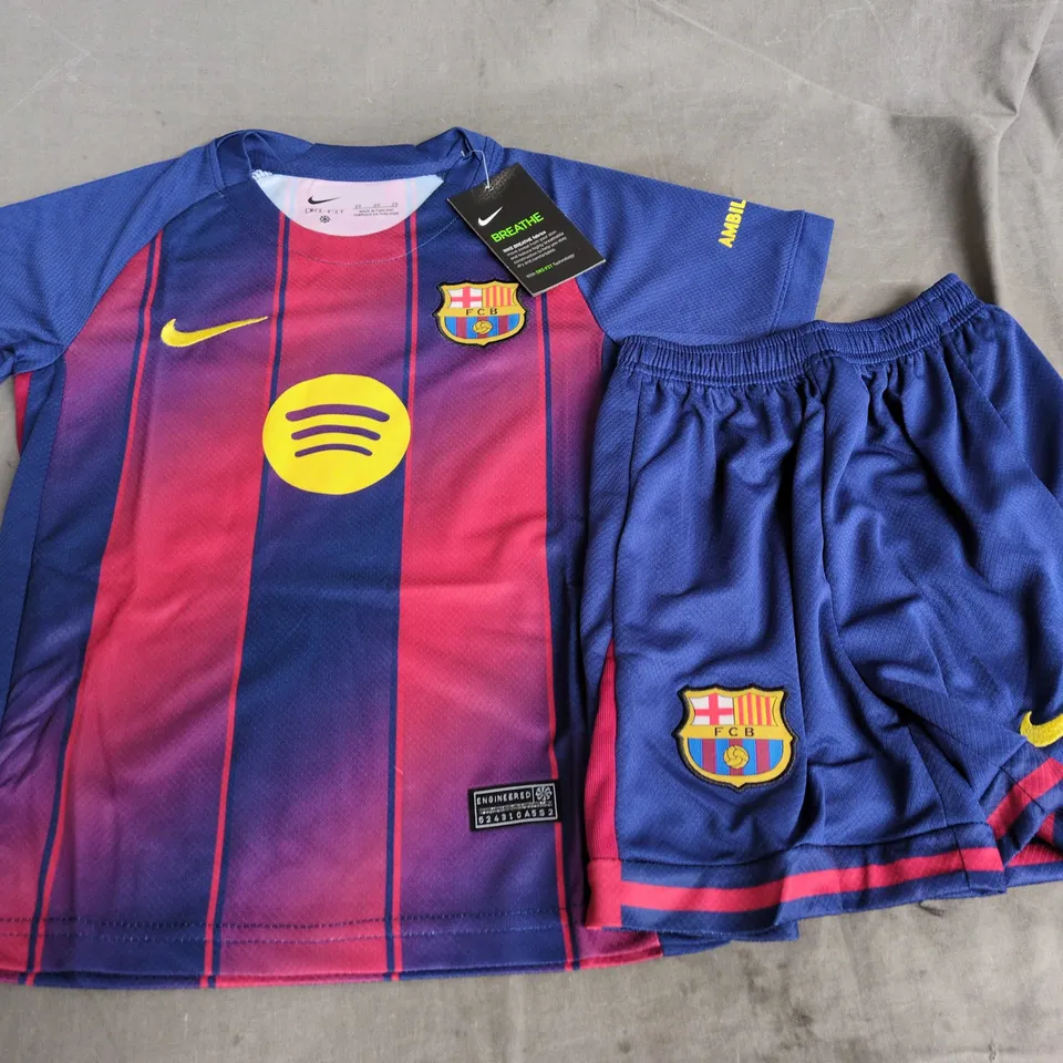 NIKE FCB KIDS FOOTBALL KIT - 20