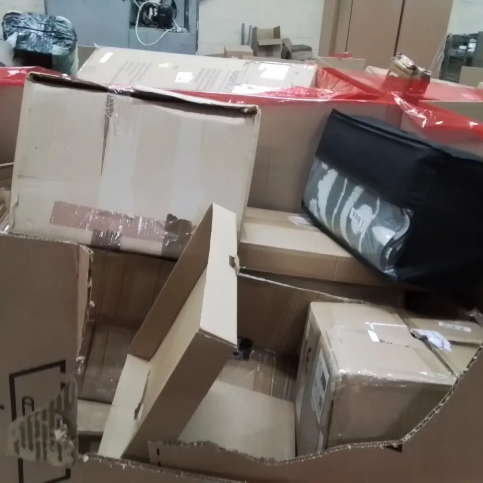 PALLET OF ASSORTED HOUSEHOLD GOODS AND PRODUCTS TO INCLUDE;CLOCK,AREA RUG