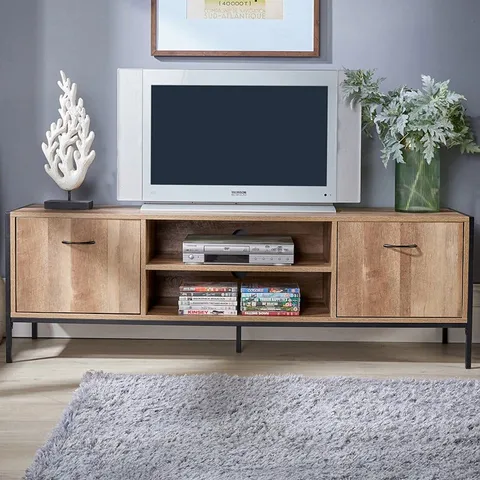 BOXED OAKMERE TV CABINET (1 BOX)