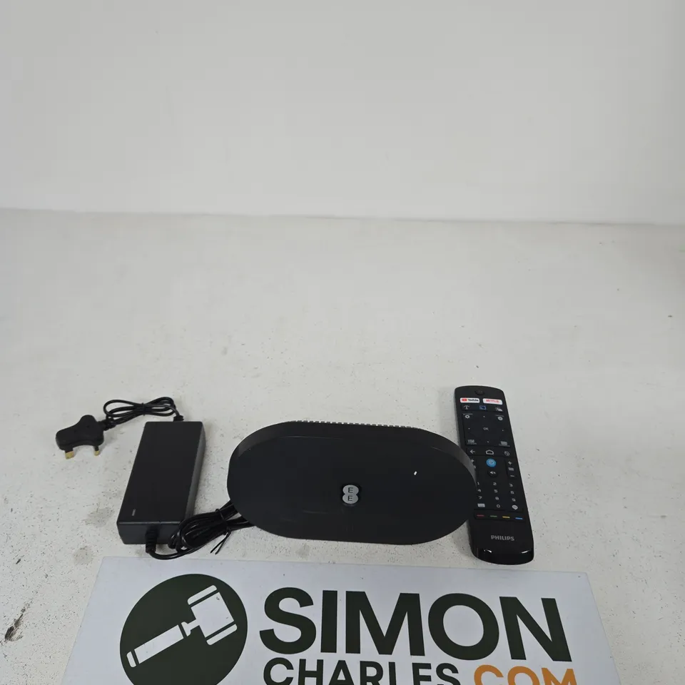 APPROXIMATELY 10 ASSORTED ELECTRICAL PRODUCTS TO INCLUDE adapter PLUG, ee wifi HUB AND remote controls