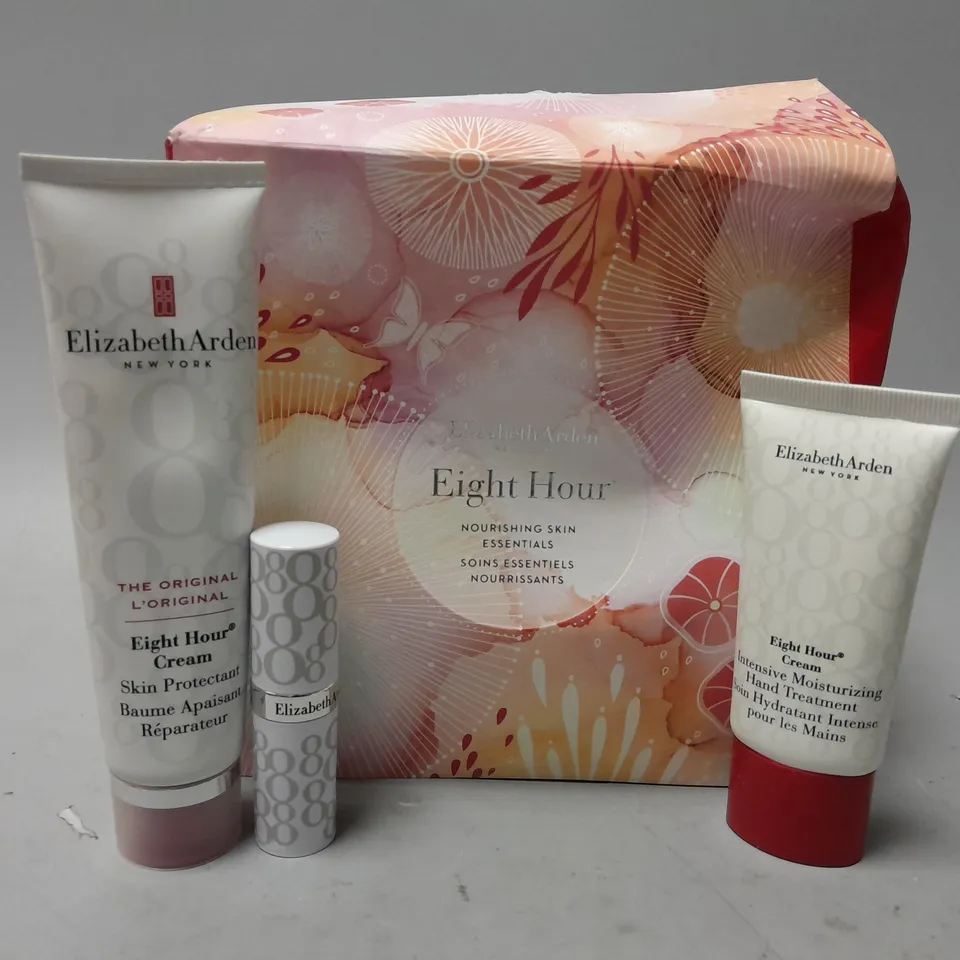 BOXED ELIZABETH ARDEN EIGHT HOUR BOXSET 