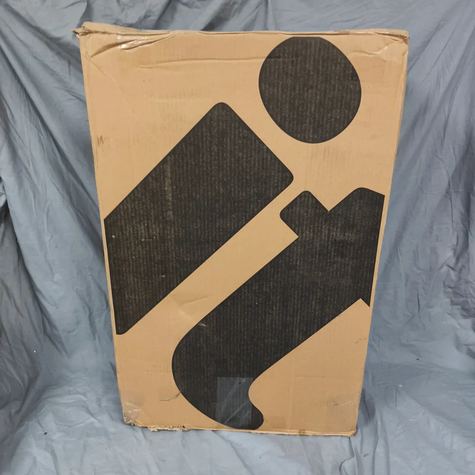 IT LUGGAGE HARDSHELL LARGE SUITCASE IN BLACK