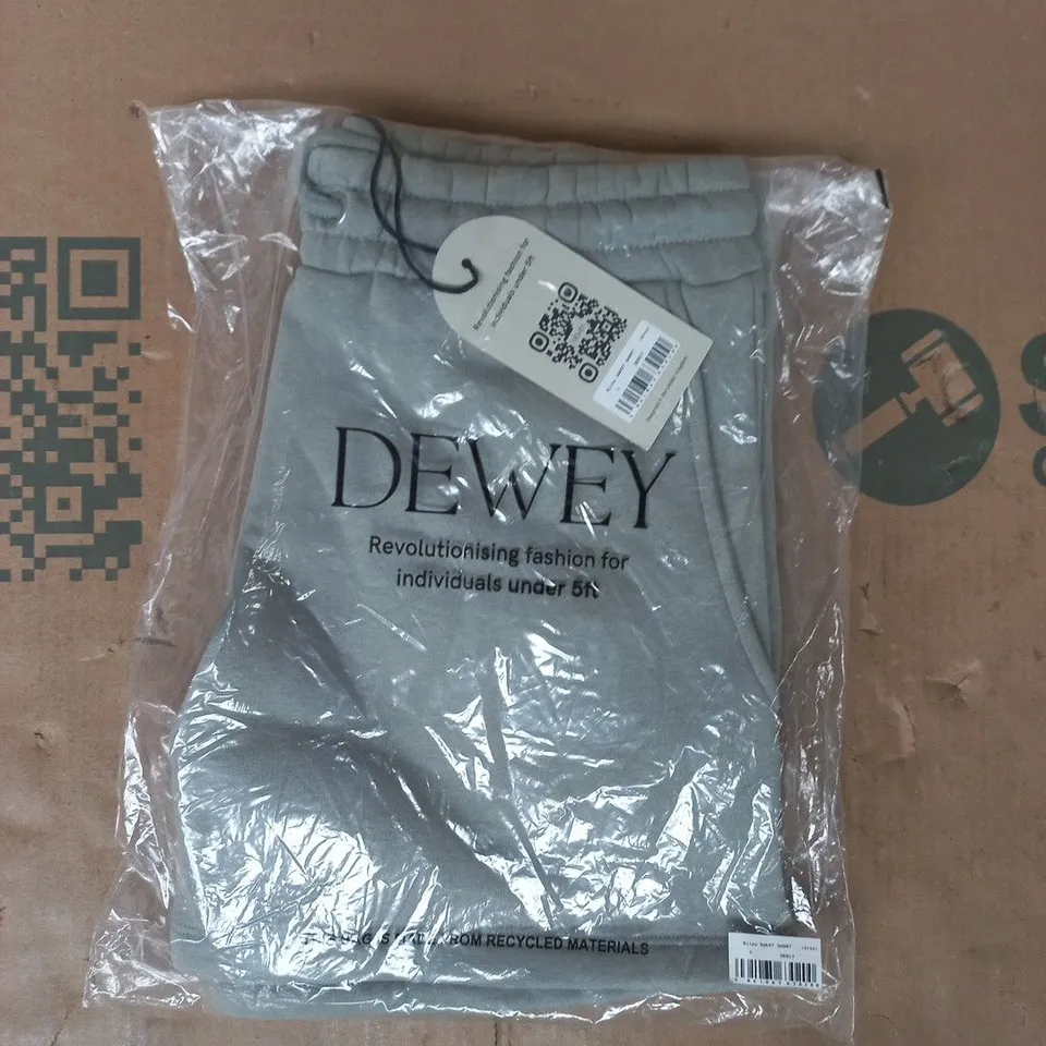 BAGGED DEWEY RILEY SWEAT SHORTS IN GREY SIZE LARGE