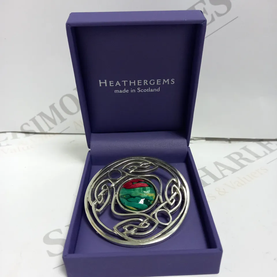 BOXED HEATHERGEMS CELTIC BROACH 