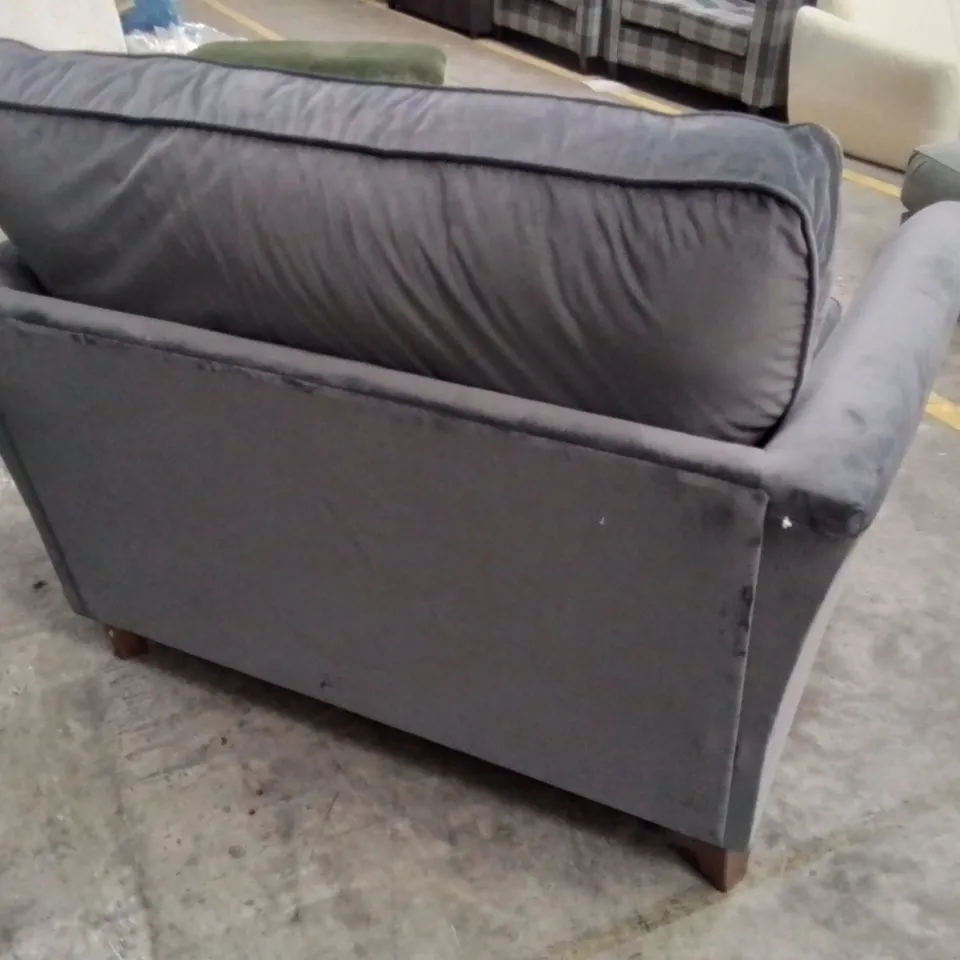 QUALITY DESIGNER EX SHOWROOM HARPER WIDE SNUGGLER CHAIR - GRANITE 