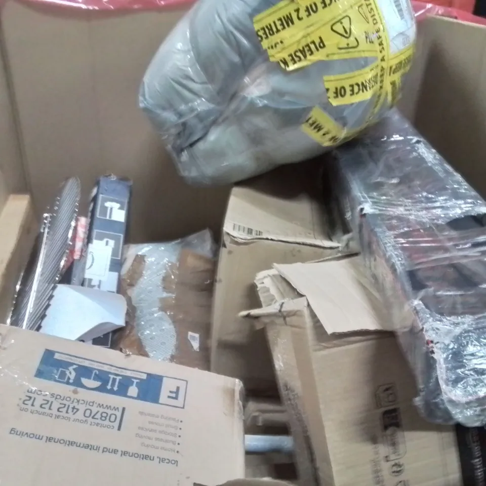 PALLET OF ASSORTED HOUSEHOLD GOODS AND PRODUCTS TO INCLUDE;PET STAIRS,VIBRATION PLATES,WEED PULLER