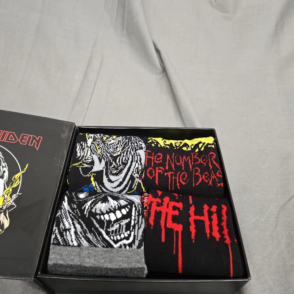 BOXED IRON MAIDEN 4 PAIRS OF COTTON SOCKS - SIZE 6-11