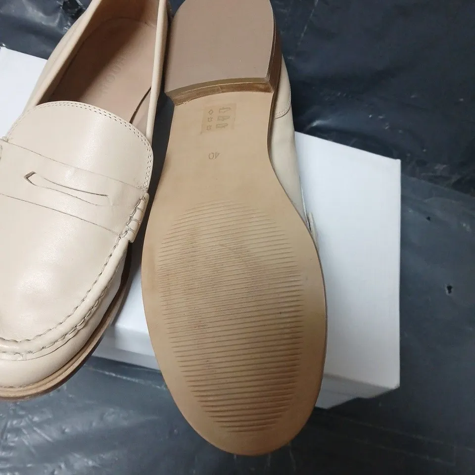 BEIGE LEATHER LOAFERS – MEN'S UK 6.5 (EU 40) CLASSIC SLIP-ON