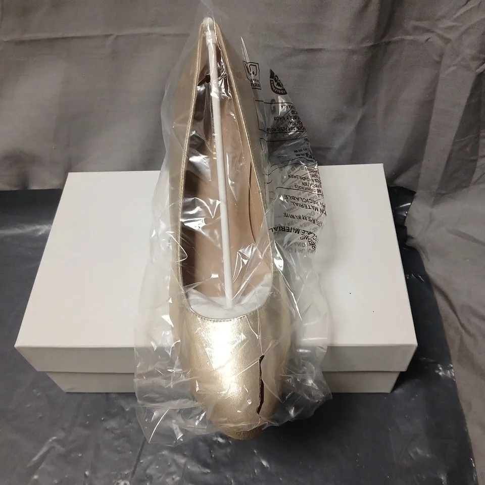 LK BENNETT WOMEN'S GOLD METALLIC HIGH HEELS – PAIR, BOXED EU SIZE 42