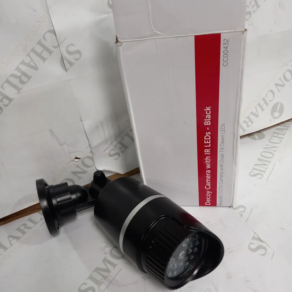DECOY CAMERA WITH IR LED'S - BLACK 