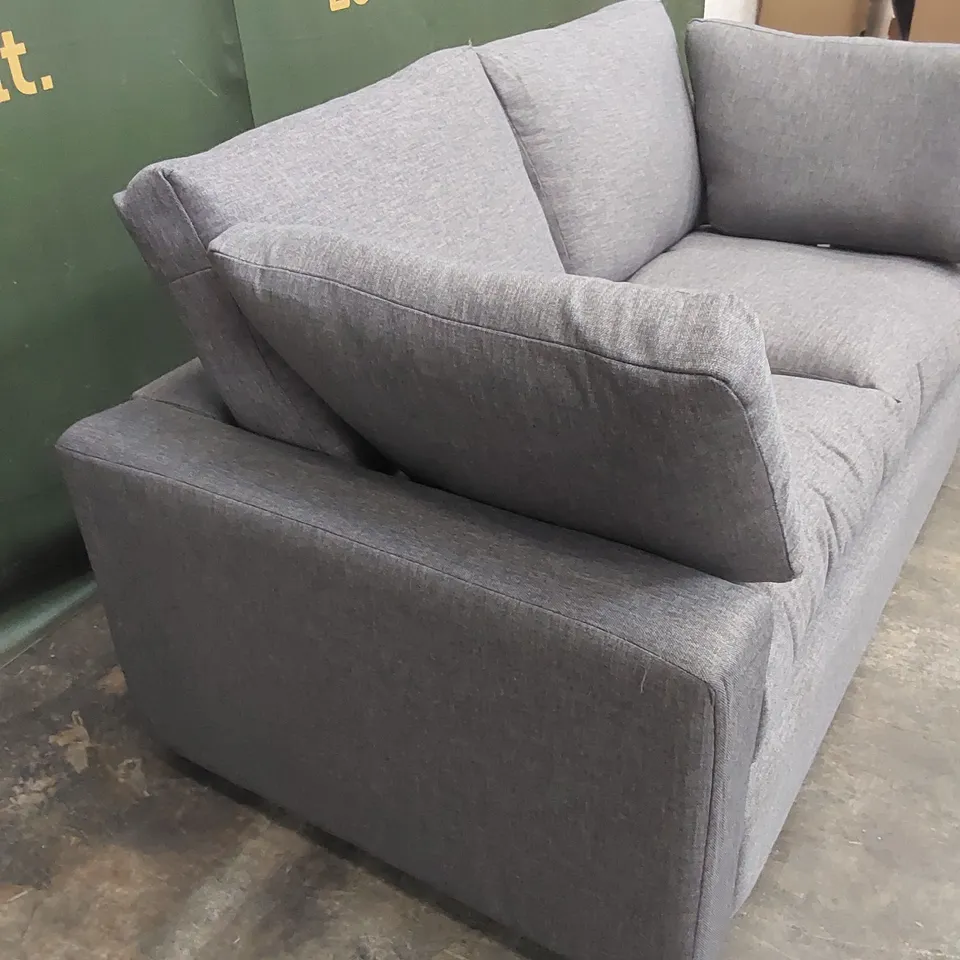 QUALITY DESIGNER GREY FABRIC UPHOLSTERED SOFA WITH SIDE CUSHIONS 