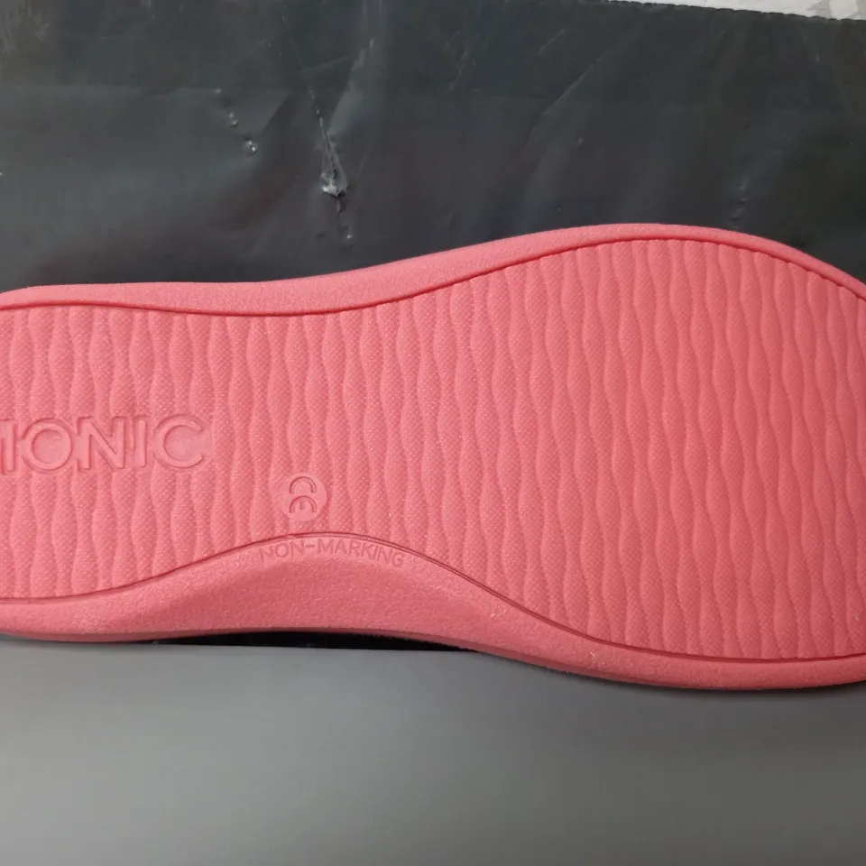 VIONIC INDULGE RELAX SLIPPERS IN BRIGHT PINK - UK 6