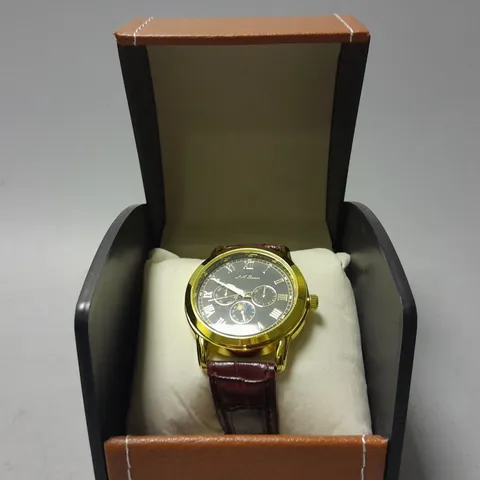 LA BANUS CHRONOGRAPH MOVEMENT LEATHER STRAP WRISTWATCH